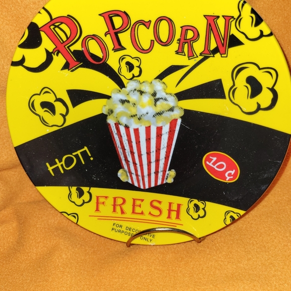 Set Of 3 Fun plates, Great for TV room, (hamburger, popcorn and ice cream) 9". - Picture 4 of 5
